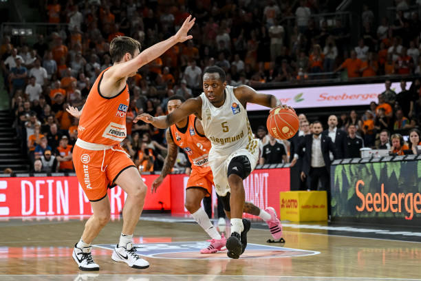 尼科两次在 尼科两次在