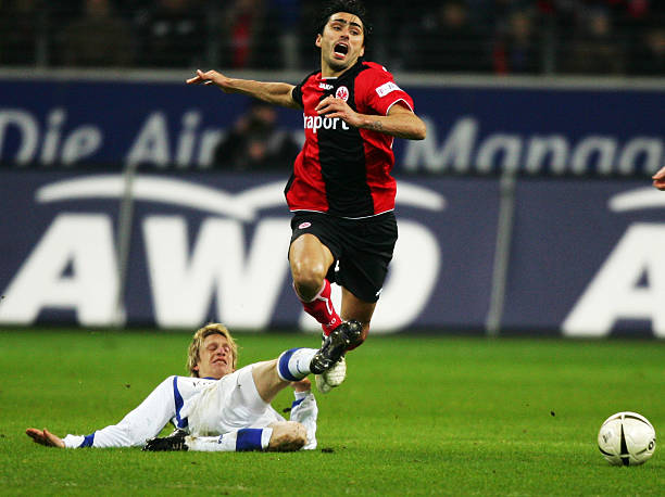 随着西蒙尼 随着西蒙尼